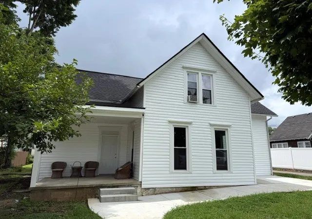 1st image of 203 Donnell St, Mc Minnville, TN 37110 | MLS# 3277699