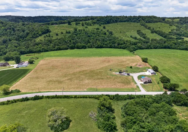 4th image of 732 Shelbyville Hwy, Fayetteville, TN 37334 | MLS# 3297989