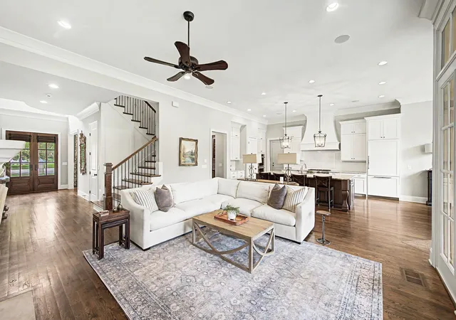 Photo 3 of Mansion for sale at 401 Belle Glen Ln, Brentwood, TN 37027 | MLS# 3277241 | Listing updated on 2026-10-20