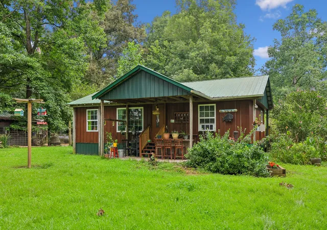 Photo 2 of Manufactured home for sale at 346 Toy Denny Rd, Bradyville, TN 37026 | MLS# 3285972 | Listing updated on 2026-08-20