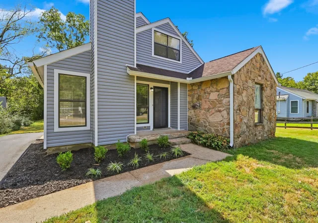 Photo 3 of Single family home for sale at 342 Sunrise Cir, Mount Juliet, TN 37122 | MLS# 3592814 | Listing updated on 2026-09-21