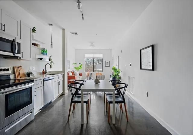 4th image of 1900 12Th Ave S #212, Nashville, TN 37203 | MLS# 3297817