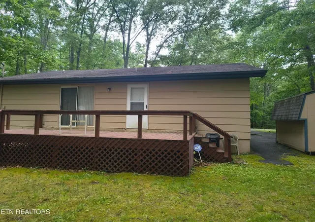 Photo 3 of Single family home for sale at 4007 Kato Dr, Crossville, TN 38572 | MLS# 3276792 | Listing updated on 2026-08-20