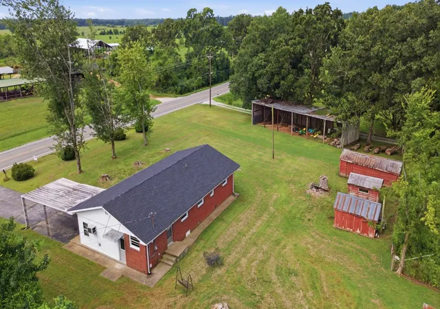 2nd image of 1133 Summertown Hwy, Hohenwald, TN 38462 | MLS# 3316011
