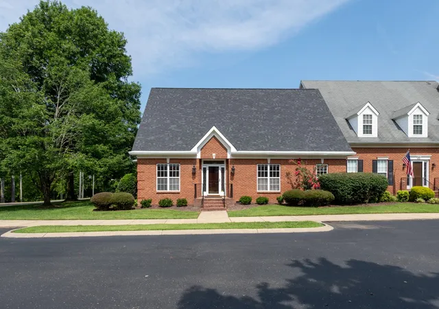 Photo 2 of Sale Pending at 32 Wyndermere, Hendersonville, TN 37075 | MLS# 3311705 | Listing updated on 2026-08-27