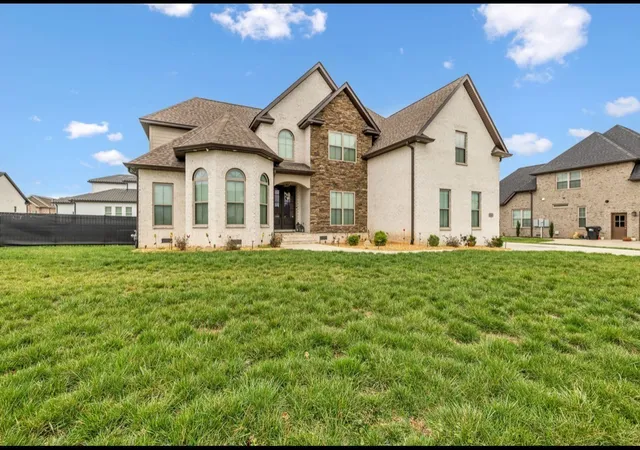 Photo 2 of Single family home for sale at 626 Reichert Ct, Murfreesboro, TN 37130 | MLS# 3298399 | Listing updated on 2026-08-01