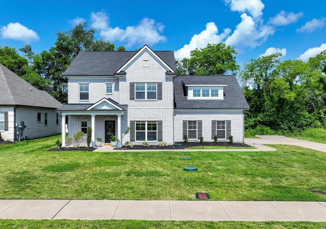 Photo 2 of Single family home for sale at 1107 Owen Layne Dr, Murfreesboro, TN 37129 | MLS# 3285692 | Listing updated on 2026-10-07