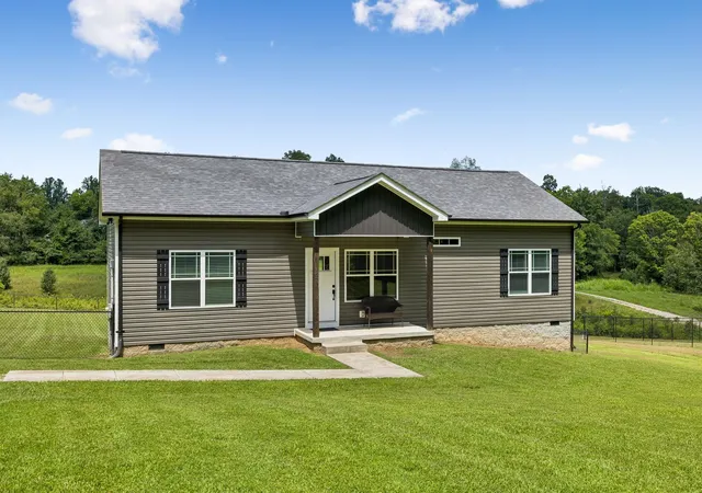 Photo 1 of Single family home for sale at 677 Steele Rd, Charlotte, TN 37036 | MLS# 3279209 | Listing updated on 2026-08-21