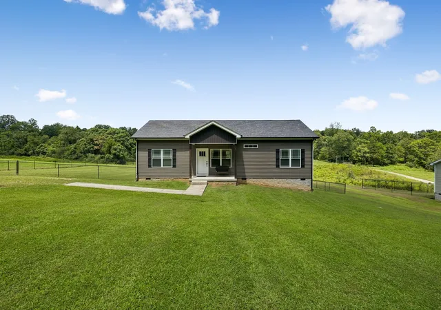 Photo 2 of Single family home for sale at 677 Steele Rd, Charlotte, TN 37036 | MLS# 3279209 | Listing updated on 2026-08-21