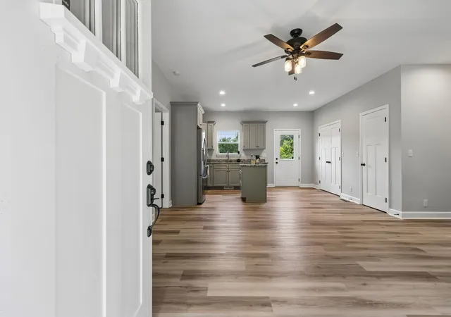 Photo 3 of Single family home for sale at 677 Steele Rd, Charlotte, TN 37036 | MLS# 3279209 | Listing updated on 2026-08-21