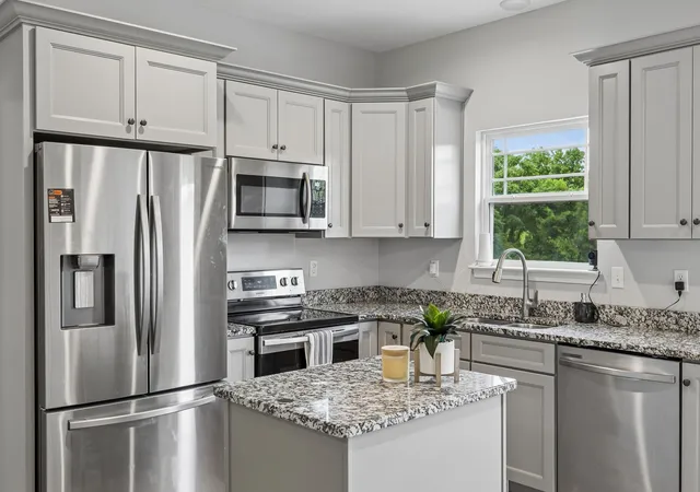 Photo 3 of Single family home for sale at 677 Steele Rd, Charlotte, TN 37036 | MLS# 3279209 | Listing updated on 2026-08-21