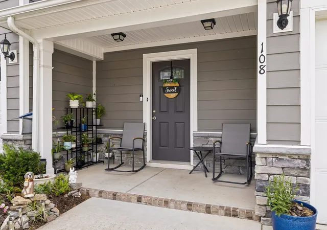 Photo 3 of Townhouse for sale at 108 Shannon Pl, Spring Hill, TN 37174 | MLS# 3278137 | Listing updated on 2026-08-23