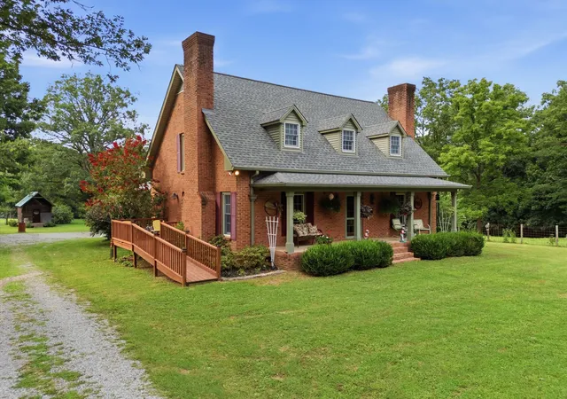 Photo 2 of Single family home for sale at 1376 Dividing Ridge Rd, Goodlettsville, TN 37072 | MLS# 3278180 | Listing updated on 2026-08-22