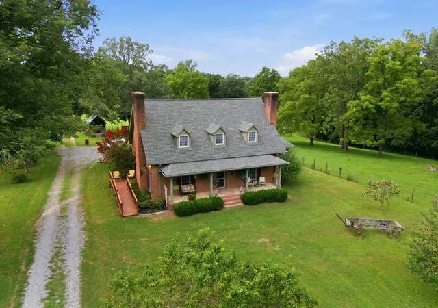 Photo 4 of Single family home for sale at 1376 Dividing Ridge Rd, Goodlettsville, TN 37072 | MLS# 3278180 | Listing updated on 2026-08-22