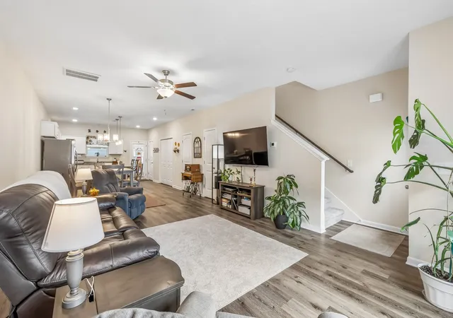 1st image of 523 Moshe Flam Pl, La Vergne, TN 37086 | MLS# 3278570