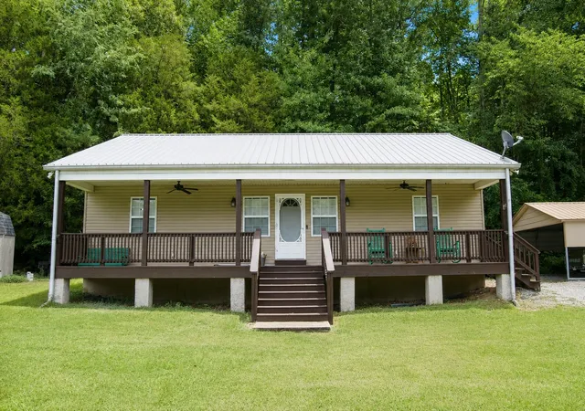 Homes for sale in Waverly, TN | 6866 Cuba Landing Rd, Waverly, TN 37185 | MLS# 3278187