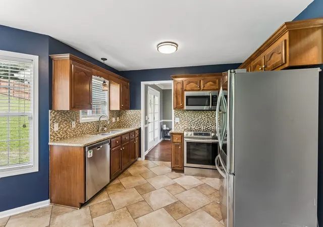 Photo 3 of Single family home for sale at 107 Camden Ct N, Hendersonville, TN 37075 | MLS# 3286037 | Listing updated on 2026-10-02