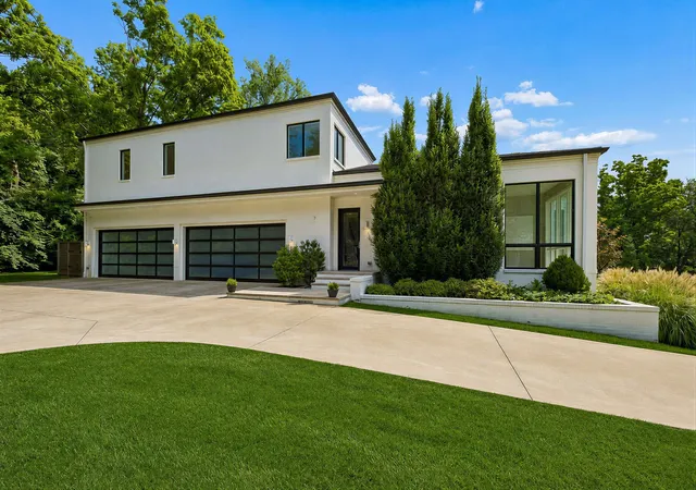 Photo 2 of Single family home for sale at 6532 Jocelyn Hollow Rd, Nashville, TN 37205 | MLS# 3527586 | Listing updated on 2026-08-29