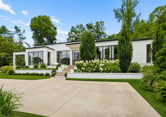 Photo 4 of Single family home for sale at 6532 Jocelyn Hollow Rd, Nashville, TN 37205 | MLS# 3527586 | Listing updated on 2026-08-29