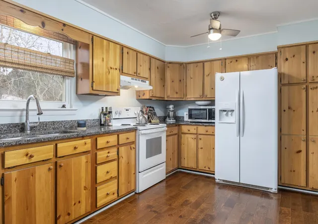 Photo 3 of Single family home for sale at 248 Sharon Cir, Rossville, GA 30741 | MLS# 3599486 | Listing updated on 2026-09-25