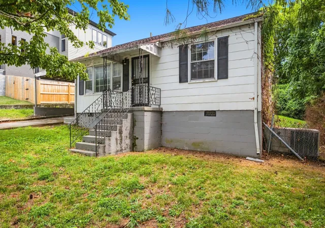 3rd image of 1420 Fulton St, Nashville, TN 37206 | MLS# 3278160