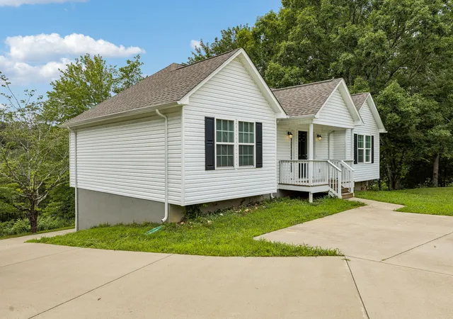 2nd image of 1299 Wesley Ct, Lawrenceburg, TN 38464 | MLS# 3307283