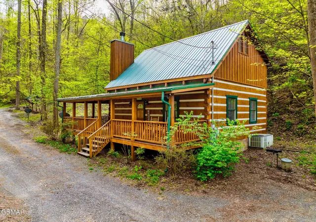 4th image of 16471649 Bear Valley Road, Sevierville, TN 37876 | MLS# 3305347