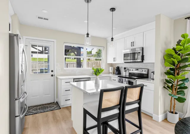 Photo 4 of Single family home for sale at 114 Trl Ridge Dr, Hendersonville, TN 37075 | MLS# 3280857 | Listing updated on 2026-10-30