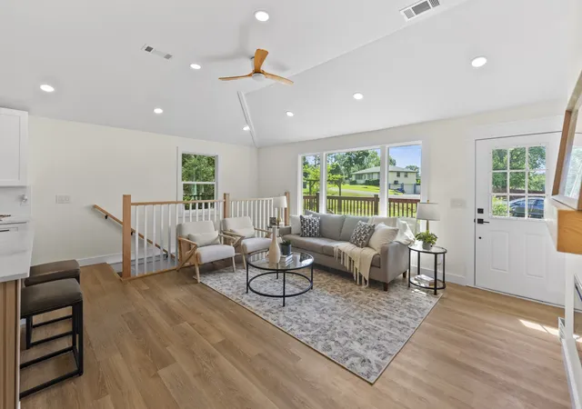2nd image of 108 Greenlawn Dr, Hendersonville, TN 37075 | MLS# 3302429