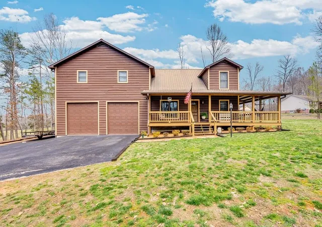 1st image of 465 Hickory Ln, Sparta, TN 38583 | MLS# 3278547