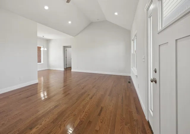 Photo 3 of Single family home for sale at 6265 Mcminnville Hwy, Smithville, TN 37166 | MLS# 3278609 | Listing updated on 2026-09-12