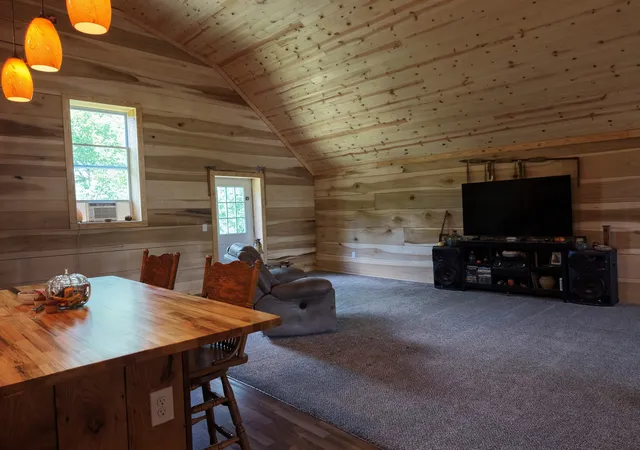 2nd image of 1655 Hurricane Creek Rd, Lawrenceburg, TN 38464 | MLS# 3285733