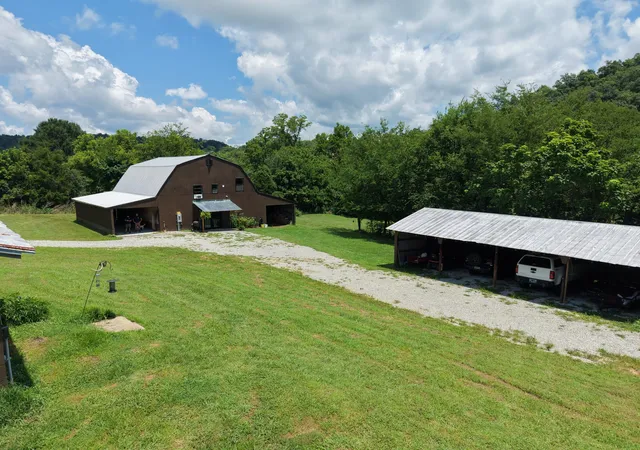Photo 3 of Single family home for sale at 1655 Hurricane Crk Rd, Lawrenceburg, TN 38464 | MLS# 3285733 | Listing updated on 2026-09-21