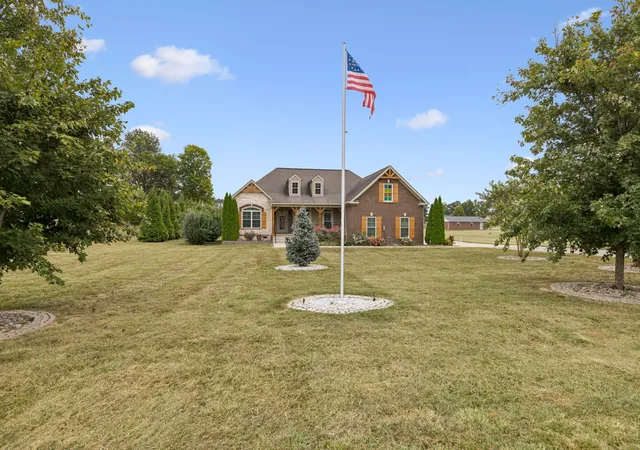 Single family home for sale at 3043 Cross Gate Ln, Columbia, TN 38401 | MLS# 3278584