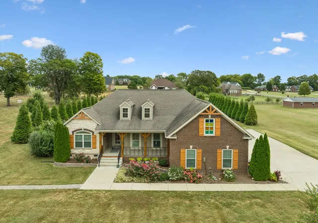Photo 2 of Single family home for sale at 3043 Cross Gate Ln, Columbia, TN 38401 | MLS# 3278584 | Listing updated on 2026-09-25