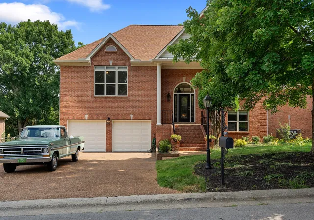 2nd image of 4848 Peninsula Pointe Dr, Hermitage, TN 37076 | MLS# 3282410