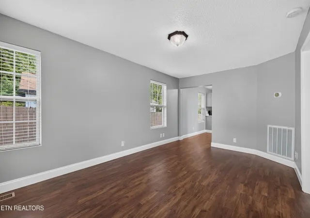 5th image of 608 Middle St, Maryville, TN 37804 | MLS# 3304496