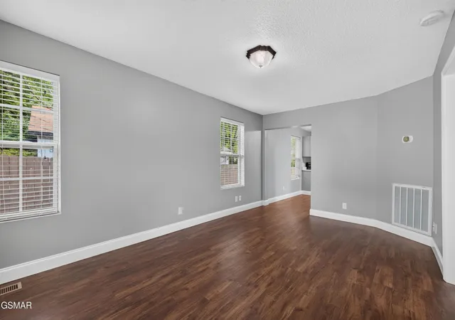 5th image of 608 Middle Street, Maryville, TN 37804 | MLS# 3304483