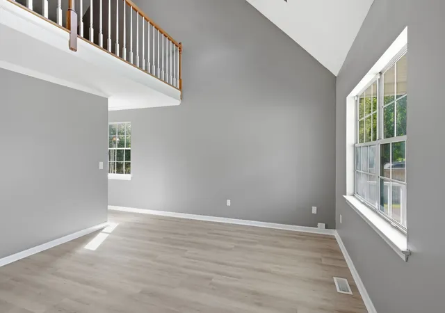 Photo 3 of Single family home for sale at 131 E Morris Dr, Gallatin, TN 37066 | MLS# 3322428 | Listing updated on 2026-09-30
