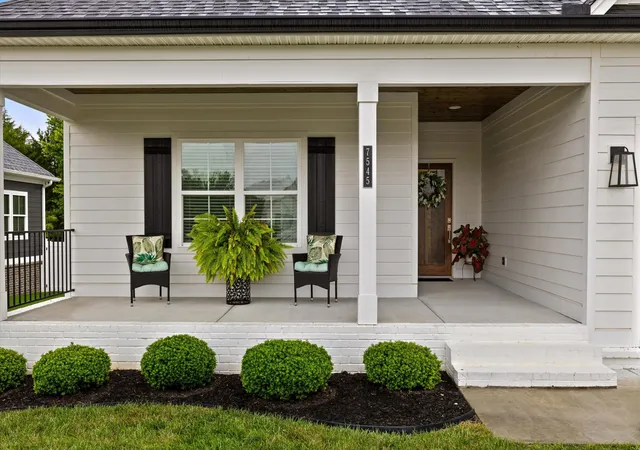 Photo 3 of Single family home for sale at 7545 Paxton Cir, Hixson, TN 37343 | MLS# 3281054 | Listing updated on 2026-09-25