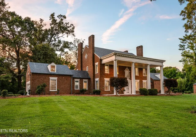 1st image of 2112 Manor Dr, Knoxville, TN 37920 | MLS# 3278659