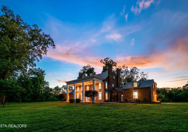 4th image of 2112 Manor Dr, Knoxville, TN 37920 | MLS# 3278659