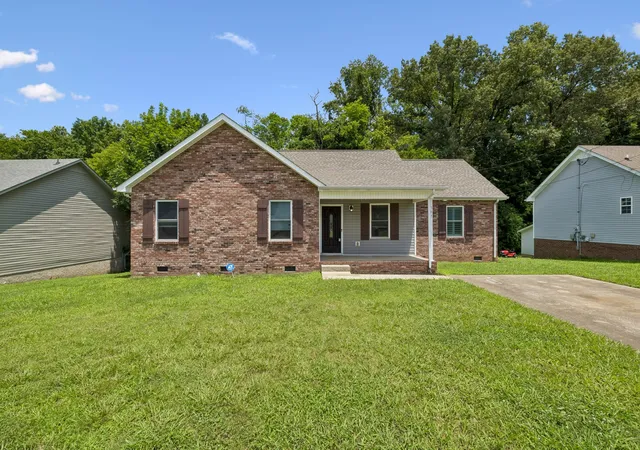 Photo 1 of Single family home for sale at 383 Brk Mead Dr, Clarksville, TN 37042 | MLS# 3279207 | Listing updated on 2026-09-04