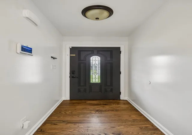 Photo 4 of Single family home for sale at 383 Brk Mead Dr, Clarksville, TN 37042 | MLS# 3279207 | Listing updated on 2026-09-04