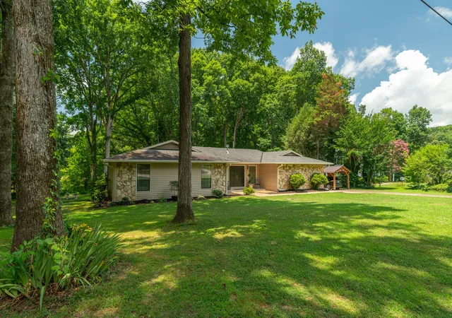 3rd image of 132 County Road 620, Etowah, TN 37331 | MLS# 3278680