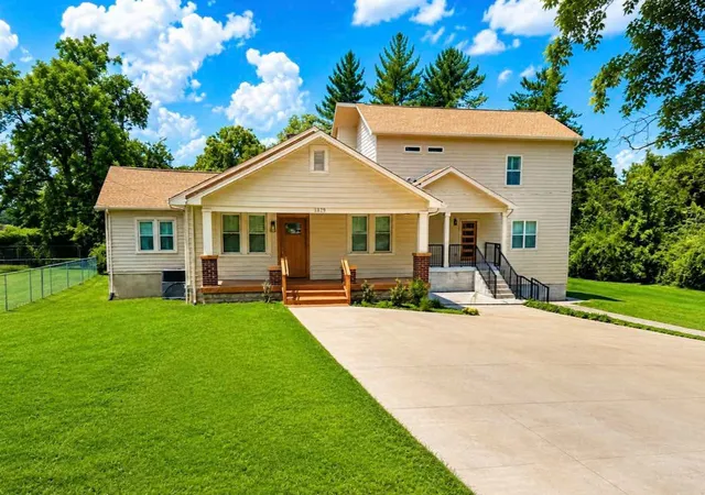 3rd image of 3829 Burrus St, Nashville, TN 37216 | MLS# 3512699