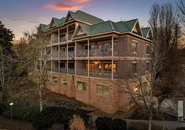 Condo for sale at 733 Battery Pl #101, Chattanooga, TN 37403 | MLS# 3279092