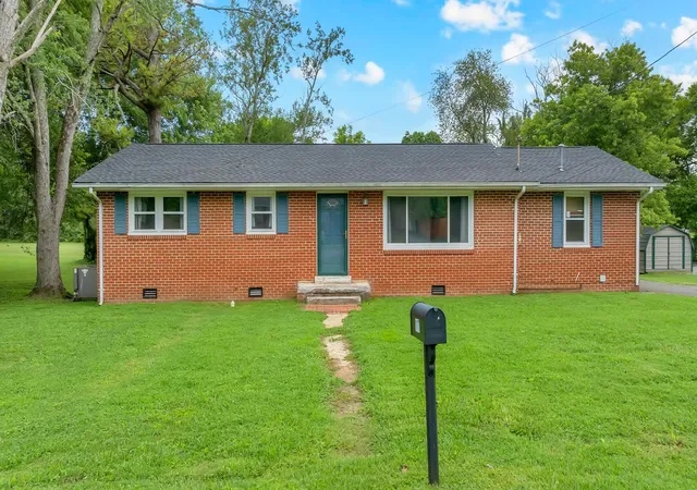 3rd image of 117 Whiteside St, Shelbyville, TN 37160 | MLS# 3279137