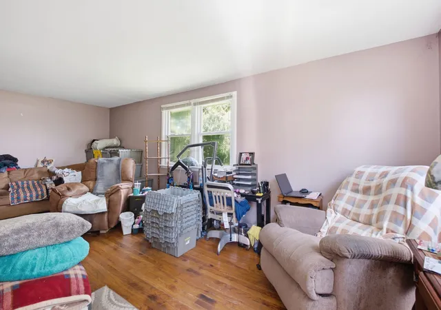 Photo 3 of Single family home for sale at 216 Walton Fry Rd, Hendersonville, TN 37075 | MLS# 3287894 | Listing updated on 2026-08-10