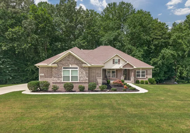 1st image of 27 Windridge Dr, Fayetteville, TN 37334 | MLS# 3279229